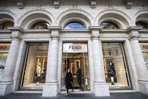 fendi show room roma|fendi roma palazzo.